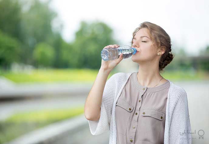 مهم ترین فواید نوشیدن آب برای پوست