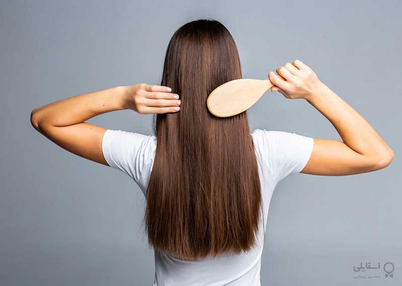 برای رشد بهتر مو، موهای خود را زیاد برس نزنید.