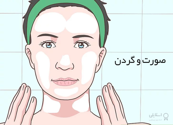 ماساژ دادن شیر پاک‌کن روی پوست صورت و گردن