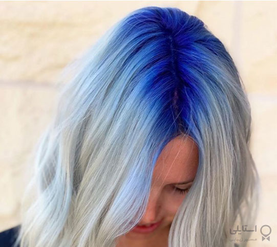 رنگ مو با ریشه­‌های آبی تیره