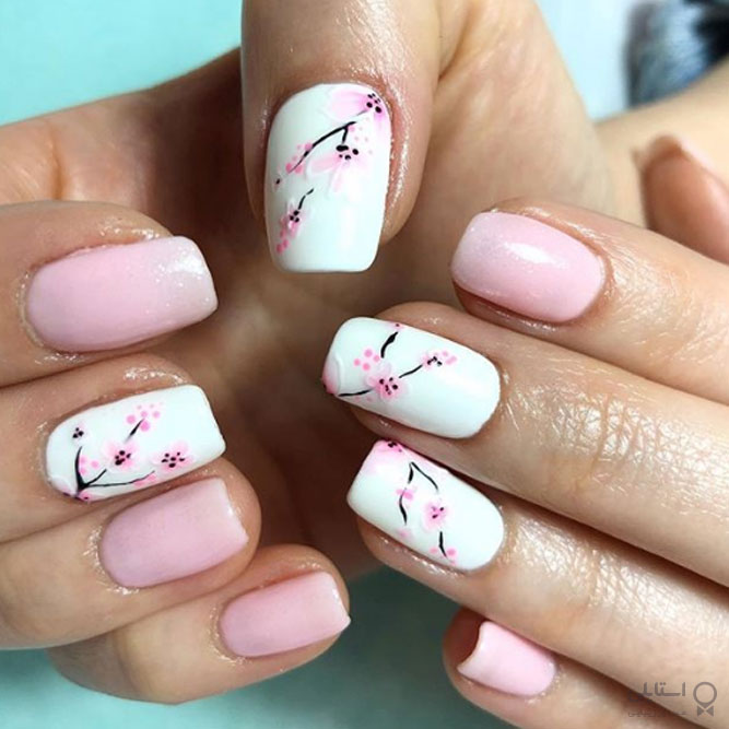 لاک سفید با دیزاین شکوفه‌های گیلاس