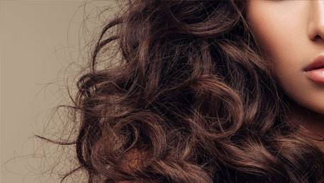 5 اشتباهی که همیشه برای موهای ضخیم‌ انجام می‌دهید