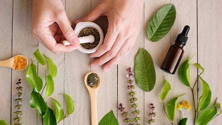 این 6 داروی گیاهی برای پوست‌تان را دست کم نگیرید!
