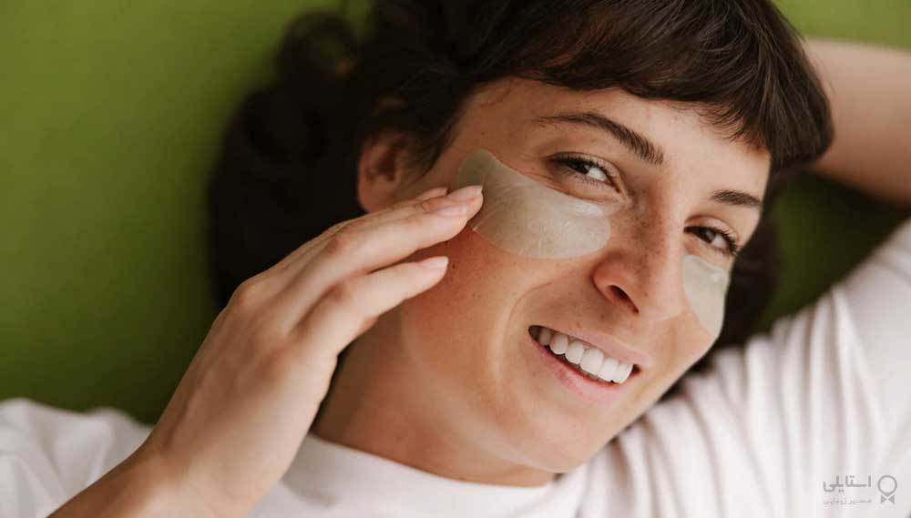 خشکی پوست دور چشم: 15 درمان خانگی برای درمان آن