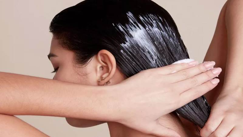 11 ماسک موی خانگی آسان و ارزان برای مرطوب کردن و جوانسازی موهای شما